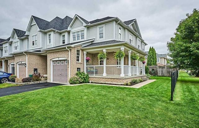 71 Toscana Dr, House attached with 3 bedrooms, 3 bathrooms and 2 parking in Whitby ON | Image 1
