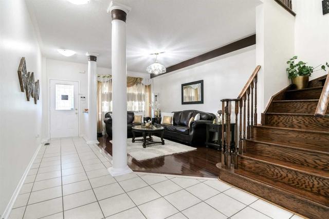 1244 Mcmullen Cres, House detached with 4 bedrooms, 4 bathrooms and 2 parking in Milton ON | Image 3