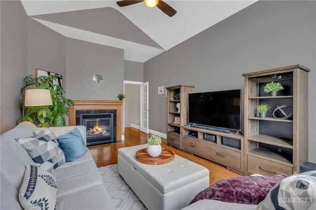 44 Briggs Avenue, Townhouse with 3 bedrooms, 4 bathrooms and 3 parking in Ottawa ON | Image 14