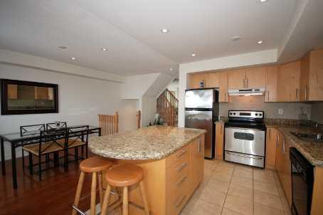 10392 Keele St W, House attached with 3 bedrooms, 4 bathrooms and 2 parking in Vaughan ON | Image 5