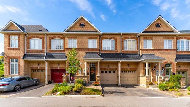 5 Purple Finch Crt, House attached with 3 bedrooms, 3 bathrooms and 2 parking in Brampton ON | Card Image