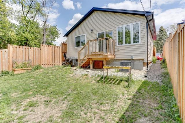 238 Ridgewood Crescent, House detached with 2 bedrooms, 1 bathrooms and null parking in London ON | Image 18