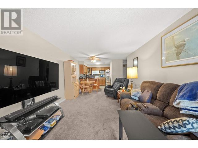 122 - 22514 116 Avenue, Condo with 2 bedrooms, 2 bathrooms and 1 parking in Maple Ridge BC | Image 5