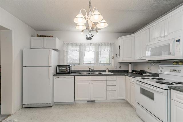 31 St James Place, House detached with 2 bedrooms, 2 bathrooms and 3 parking in Wasaga Beach ON | Image 15