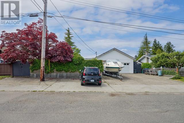 27 Woodland Dr, House detached with 2 bedrooms, 2 bathrooms and 6 parking in Parksville BC | Image 24