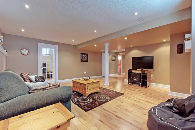 79 Canoe Crt, House detached with 4 bedrooms, 4 bathrooms and 6 parking in Richmond Hill ON | Image 21