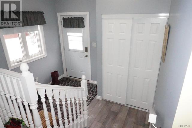 156 Haliburton Ave W, House detached with 3 bedrooms, 2 bathrooms and null parking in Temiskaming Shores ON | Image 4