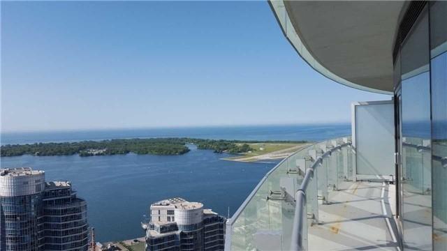 4202 - 12 York St, Condo with 2 bedrooms, 2 bathrooms and 1 parking in Toronto ON | Image 3