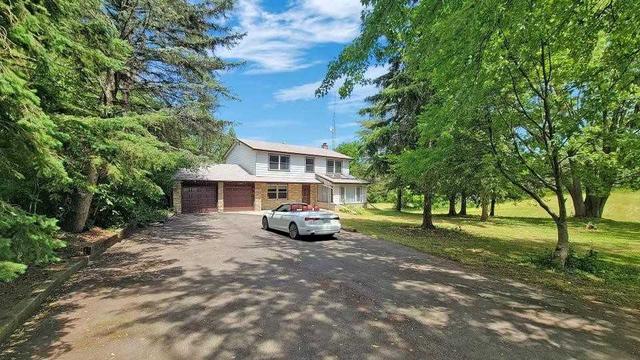 420 Old Bloomington Rd, House detached with 4 bedrooms, 2 bathrooms and 6 parking in Aurora ON | Image 1