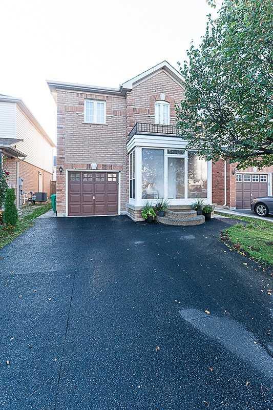 81 Ridgemore Cres, House detached with 4 bedrooms, 4 bathrooms and 4 parking in Brampton ON | Image 12