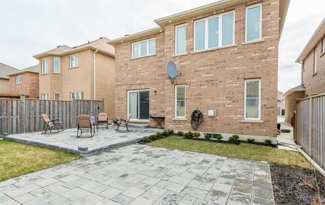 159 Minto Cres, House detached with 4 bedrooms, 4 bathrooms and 4 parking in Milton ON | Image 35