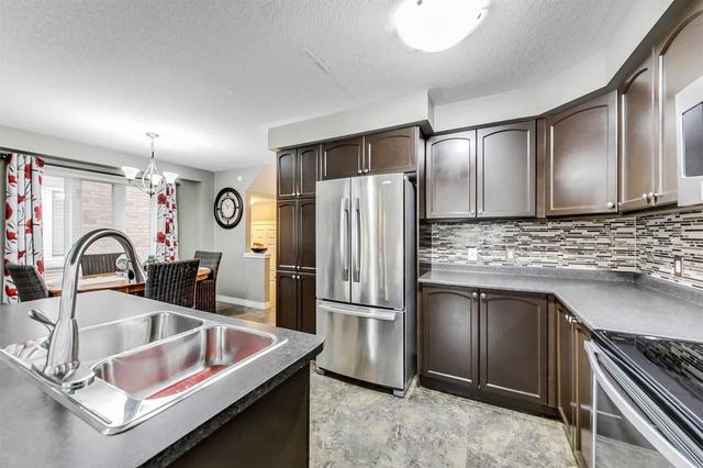214 Pelech Cres, House semidetached with 3 bedrooms, 3 bathrooms and 2 parking in Hamilton ON | Image 5