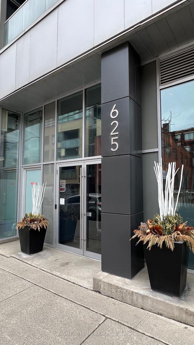 306 - 625 Queen St E, Condo with 1 bedrooms, 1 bathrooms and 0 parking in Toronto ON | Image 1