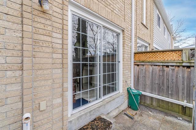 102 Heathcliffe Sq, Townhouse with 3 bedrooms, 4 bathrooms and 2 parking in Brampton ON | Image 29