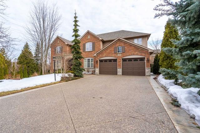 1088 Sturbridge Dr, House detached with 4 bedrooms, 4 bathrooms and 6 parking in Burlington ON | Image 1