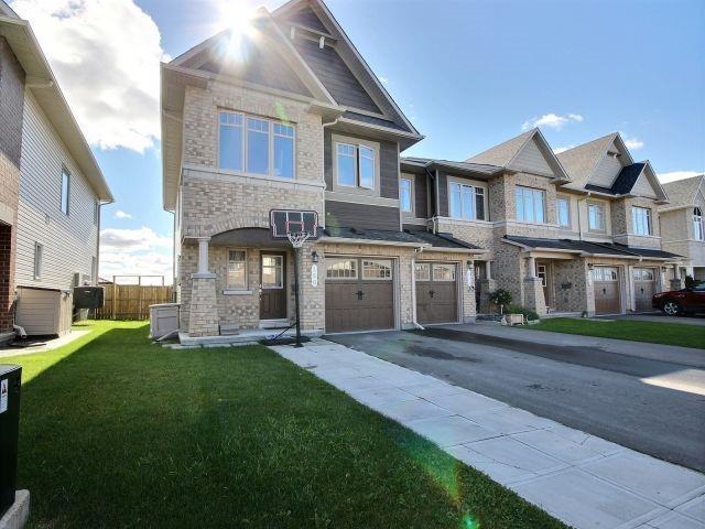 150 Waterfern Way, House attached with 3 bedrooms, 3 bathrooms and 2 parking in Ottawa ON | Image 2