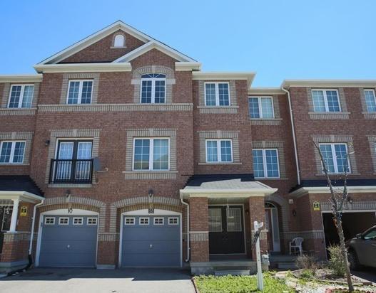 8 Unionville Cres S, House attached with 3 bedrooms, 4 bathrooms and 1 parking in Brampton ON | Image 1