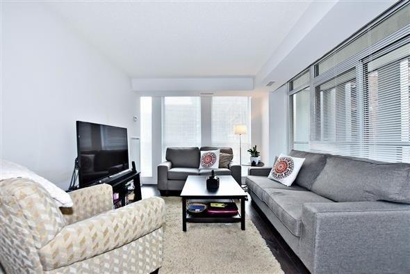 206 - 400 Adelaide St E, Condo with 2 bedrooms, 2 bathrooms and 1 parking in Toronto ON | Image 9