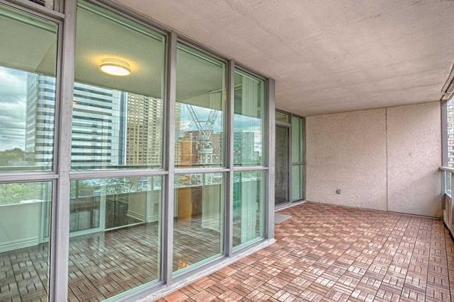 811 - 23 Hollywood Ave, Condo with 1 bedrooms, 1 bathrooms and 1 parking in Toronto ON | Image 7