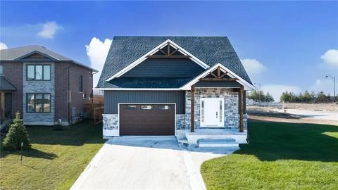 441 Coast Drive, House detached with 3 bedrooms, 3 bathrooms and 4 parking in Goderich ON | Card Image