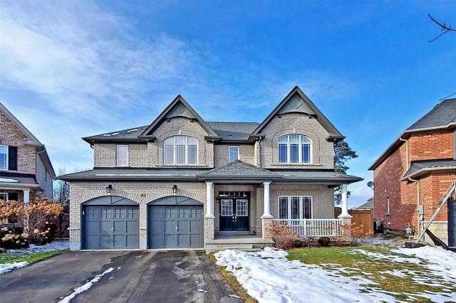 42 Mackenzie Crt, House detached with 4 bedrooms, 3 bathrooms and 6 parking in Georgina ON | Image 1