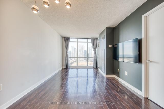 2302 - 11 Brunel Crt, Condo with 1 bedrooms, 1 bathrooms and 1 parking in Toronto ON | Image 5