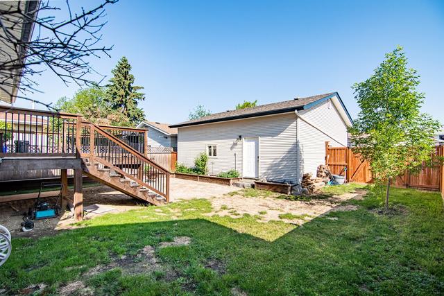 8 Neal Close, House detached with 3 bedrooms, 2 bathrooms and 3 parking in Red Deer AB | Image 34
