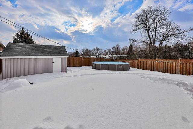 1414 Tyneburn Cres, House semidetached with 3 bedrooms, 2 bathrooms and 5 parking in Mississauga ON | Image 24