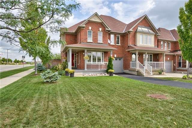 2439 Postmaster Dr, House attached with 4 bedrooms, 4 bathrooms and 3 parking in Oakville ON | Image 1