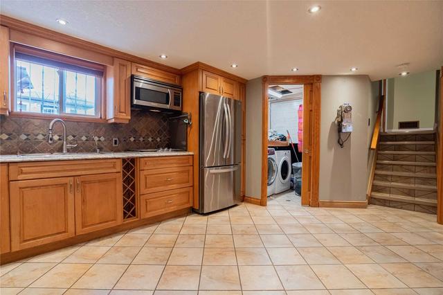 207 Christopher Dr, House detached with 3 bedrooms, 2 bathrooms and 3 parking in Cambridge ON | Image 38
