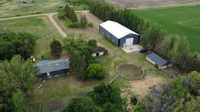 60 Range Road, House detached with 5 bedrooms, 4 bathrooms and 15 parking in Vermilion River County AB | Image 5