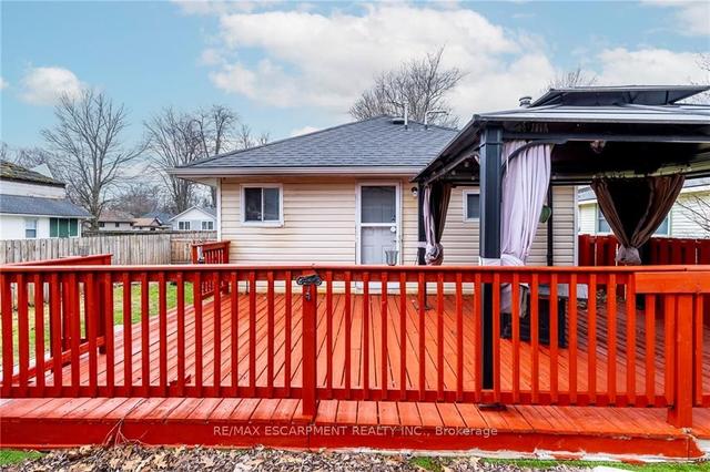 354 Lakewood Ave, House detached with 3 bedrooms, 2 bathrooms and 2 parking in Fort Erie ON | Image 11
