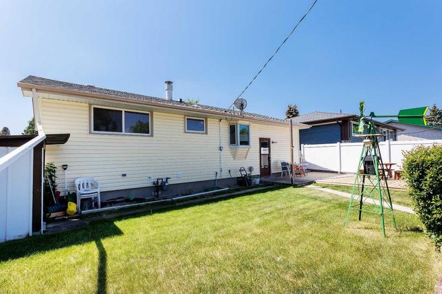 4212 34 Street Close, House detached with 3 bedrooms, 2 bathrooms and 4 parking in Red Deer AB | Image 6
