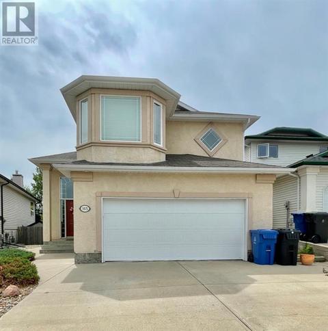 165 Heritage Circle W, House detached with 4 bedrooms, 3 bathrooms and 4 parking in Lethbridge AB | Card Image
