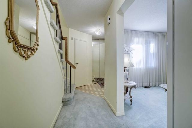 26 Augusta Crt, House attached with 3 bedrooms, 2 bathrooms and 3 parking in Markham ON | Image 8