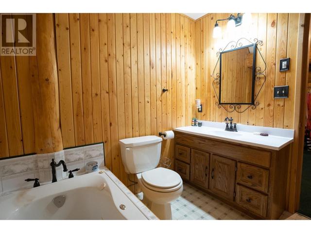 41 Manitoba Drive, House detached with 5 bedrooms, 3 bathrooms and null parking in Mackenzie BC | Image 25