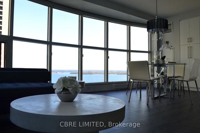 2402 - 99 Harbour Sq, Condo with 2 bedrooms, 2 bathrooms and 0 parking in Toronto ON | Image 19