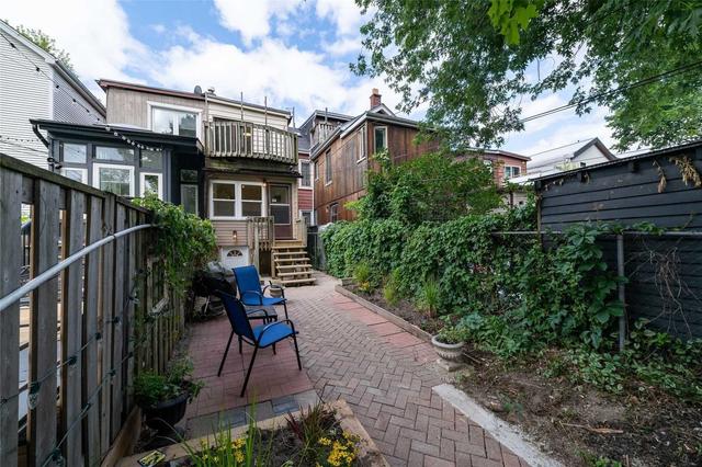 117 Leslie St, House semidetached with 2 bedrooms, 2 bathrooms and 1 parking in Toronto ON | Image 32