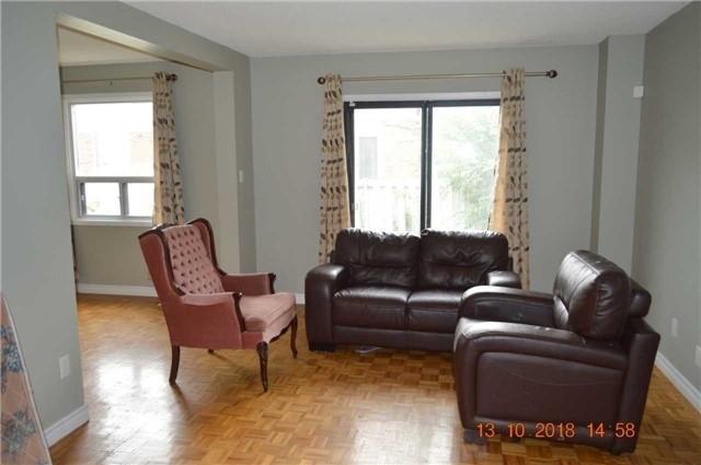 10 Verity Crt, House detached with 3 bedrooms, 4 bathrooms and 4 parking in Brampton ON | Image 5