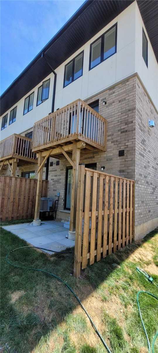 48 Markle Cres, Townhouse with 3 bedrooms, 2 bathrooms and 2 parking in Hamilton ON | Image 19