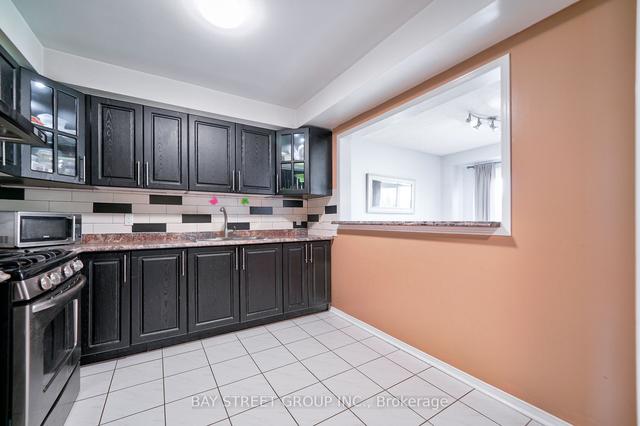73 Mindy Cres, House attached with 3 bedrooms, 2 bathrooms and 5 parking in Markham ON | Image 31