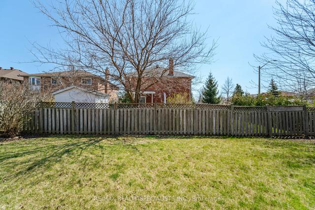 988 Stargazer Dr, House detached with 4 bedrooms, 3 bathrooms and 4 parking in Mississauga ON | Image 17
