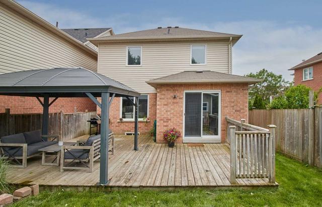 74 Madden Pl, House detached with 3 bedrooms, 2 bathrooms and 5 parking in Clarington ON | Image 17