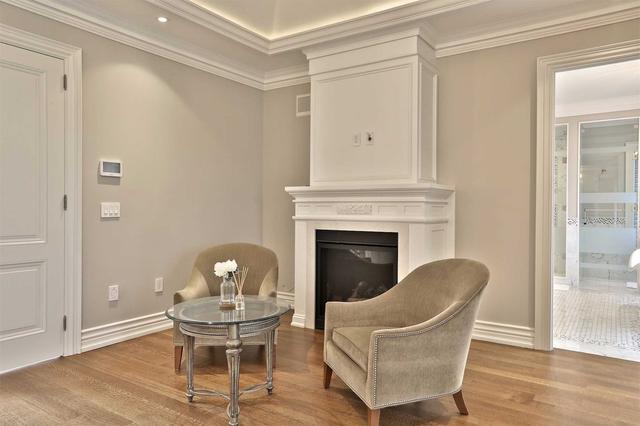 2 Carnwath Cres, House detached with 5 bedrooms, 9 bathrooms and 9 parking in Toronto ON | Image 17