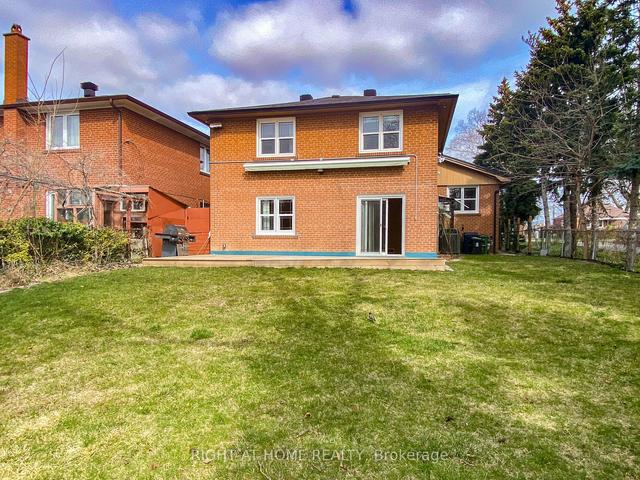 229 Rustic Rd, House detached with 4 bedrooms, 2 bathrooms and 6 parking in Toronto ON | Image 18