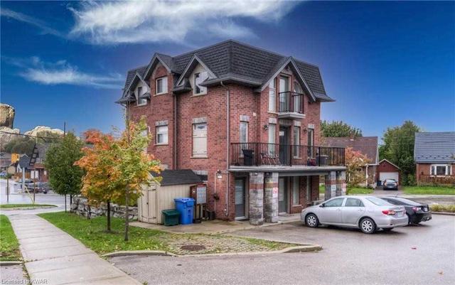b - 489 East Ave, Townhouse with 2 bedrooms, 2 bathrooms and 1 parking in Kitchener ON | Image 12