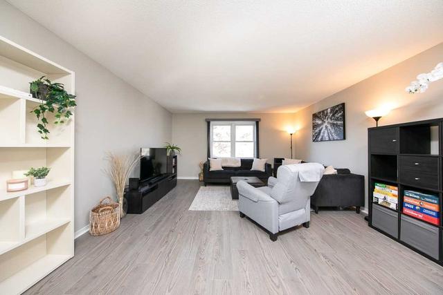 32 - 115 Main St S, Townhouse with 2 bedrooms, 2 bathrooms and 1 parking in Newmarket ON | Image 11