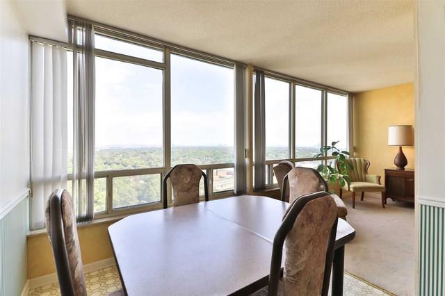 2403 - 1300 Islington Ave, Condo with 2 bedrooms, 2 bathrooms and 1 parking in Toronto ON | Image 7