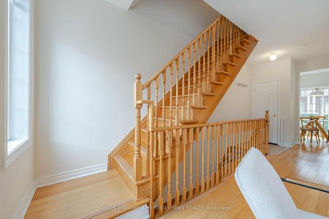35 Philpott Gdns, Townhouse with 3 bedrooms, 3 bathrooms and 1 parking in Toronto ON | Image 9