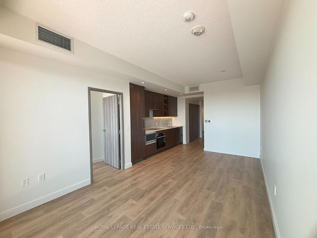 1205 - 85 Mcmahon Dr, Condo with 1 bedrooms, 1 bathrooms and 1 parking in Toronto ON | Image 9